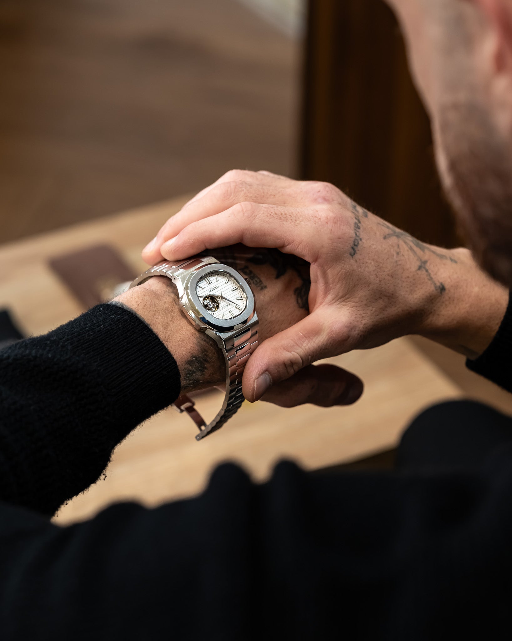 TGM Square Striped White