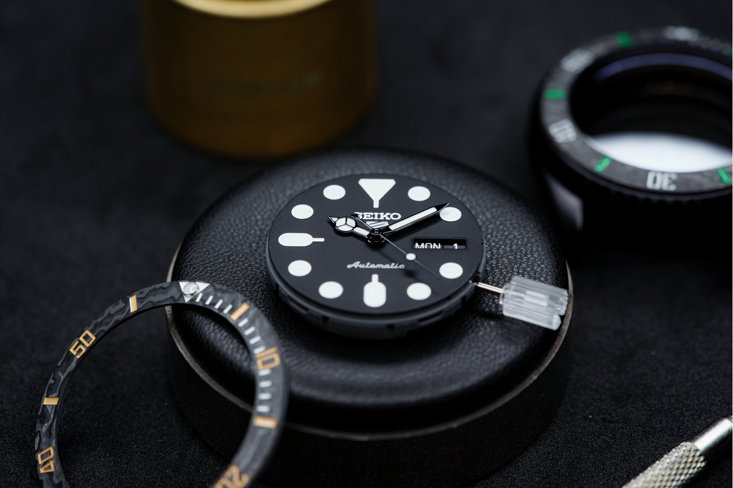Discover the World of Watchmaking with THE GIOI MOD